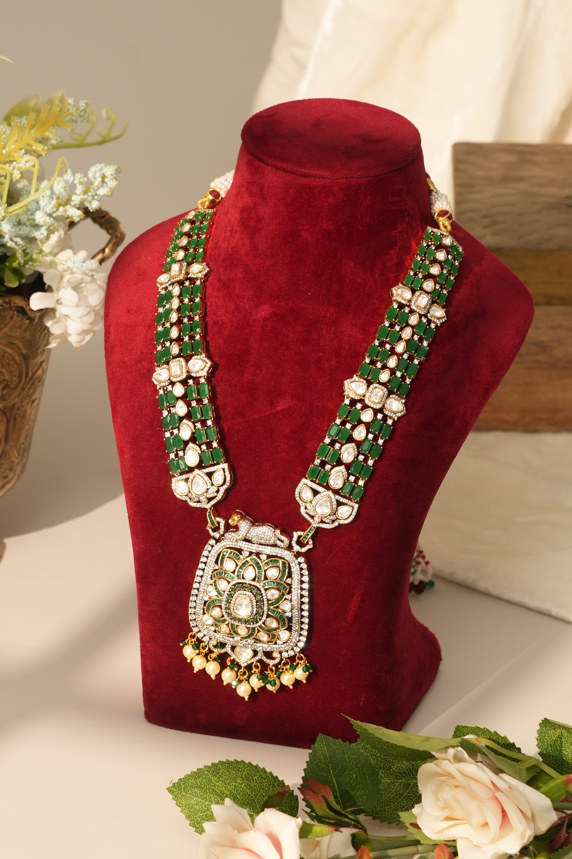 Maharani Style Mossanite Emerald Necklace Set