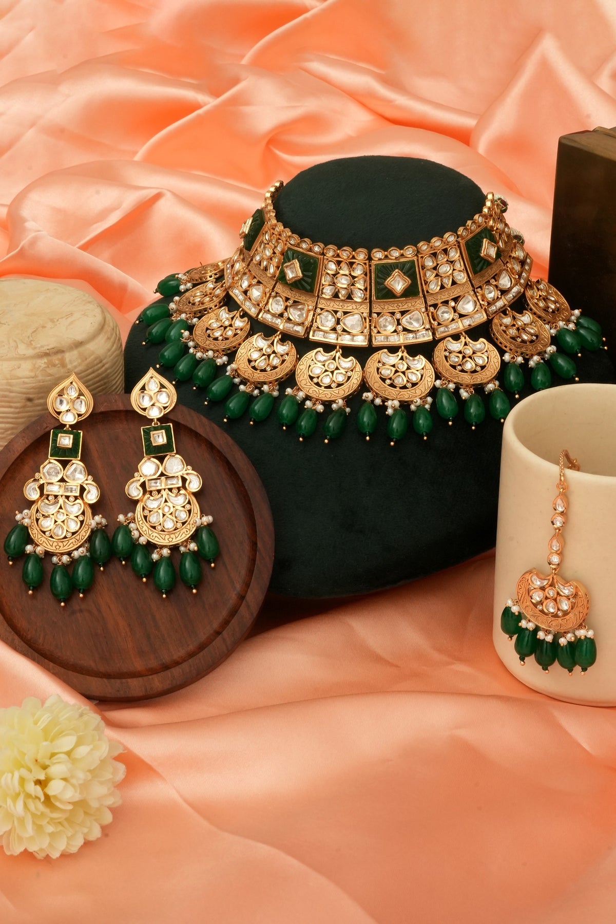 Emerald raditional Kundan Bridal Necklace Set