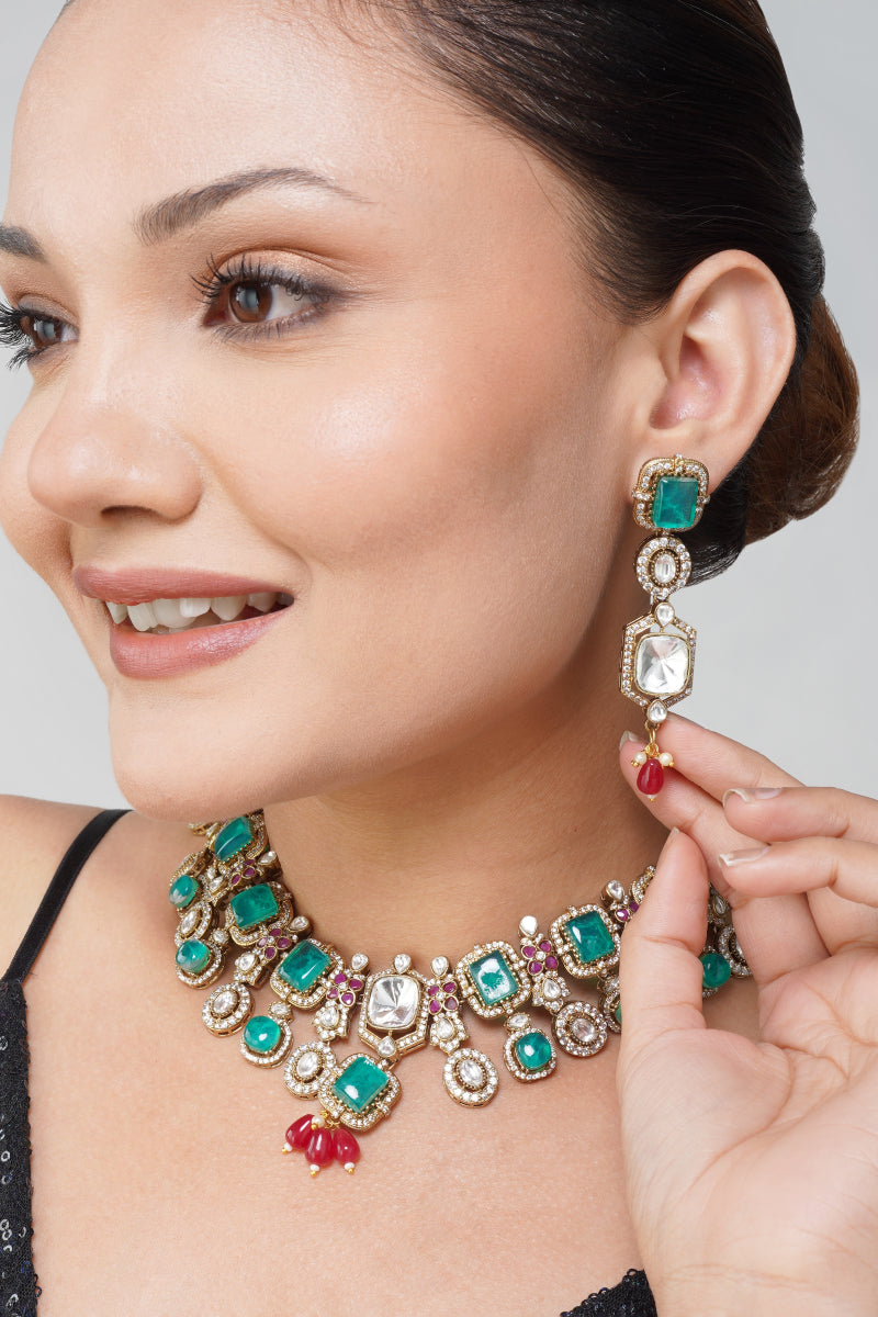 Tani Kundan Necklace Set
