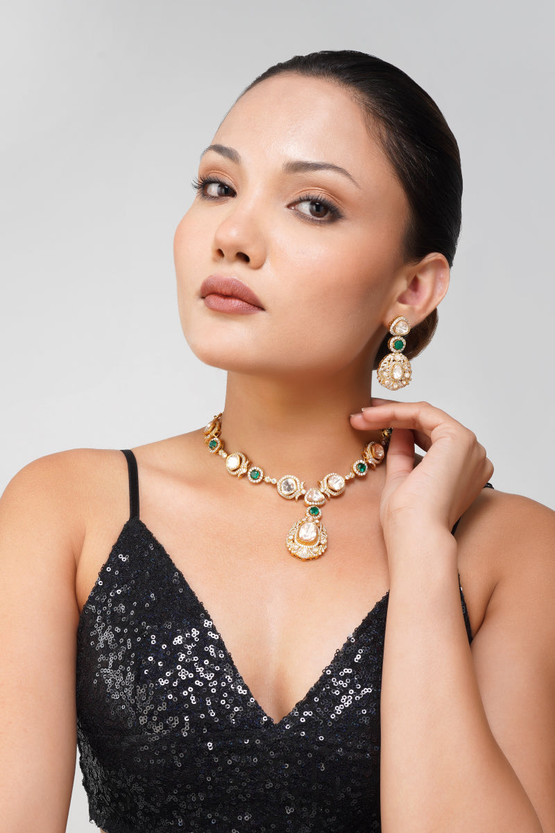 Aavya Kundan Necklace Set