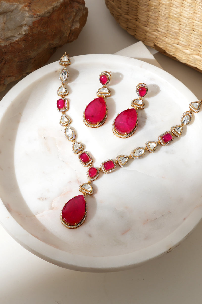 Harnoor Necklace Set