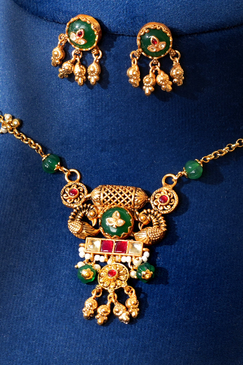 Anaari Pendent Set