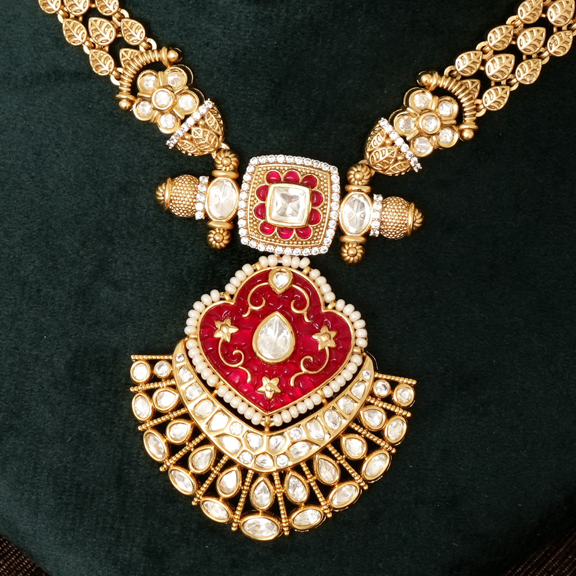 Anaya Kundan Jadau Necklace Set