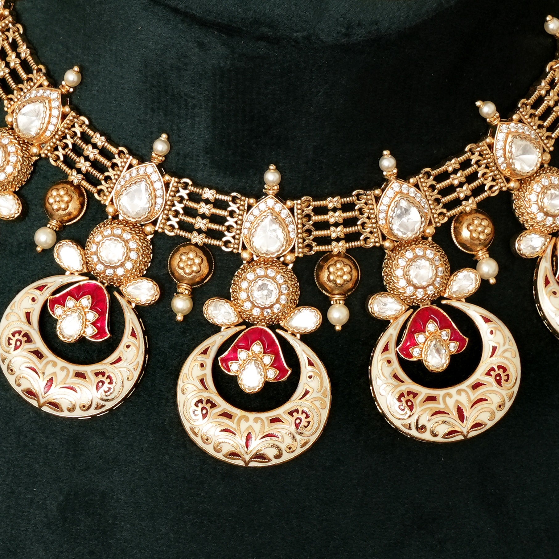 Yami Kundan Meena Necklace Se