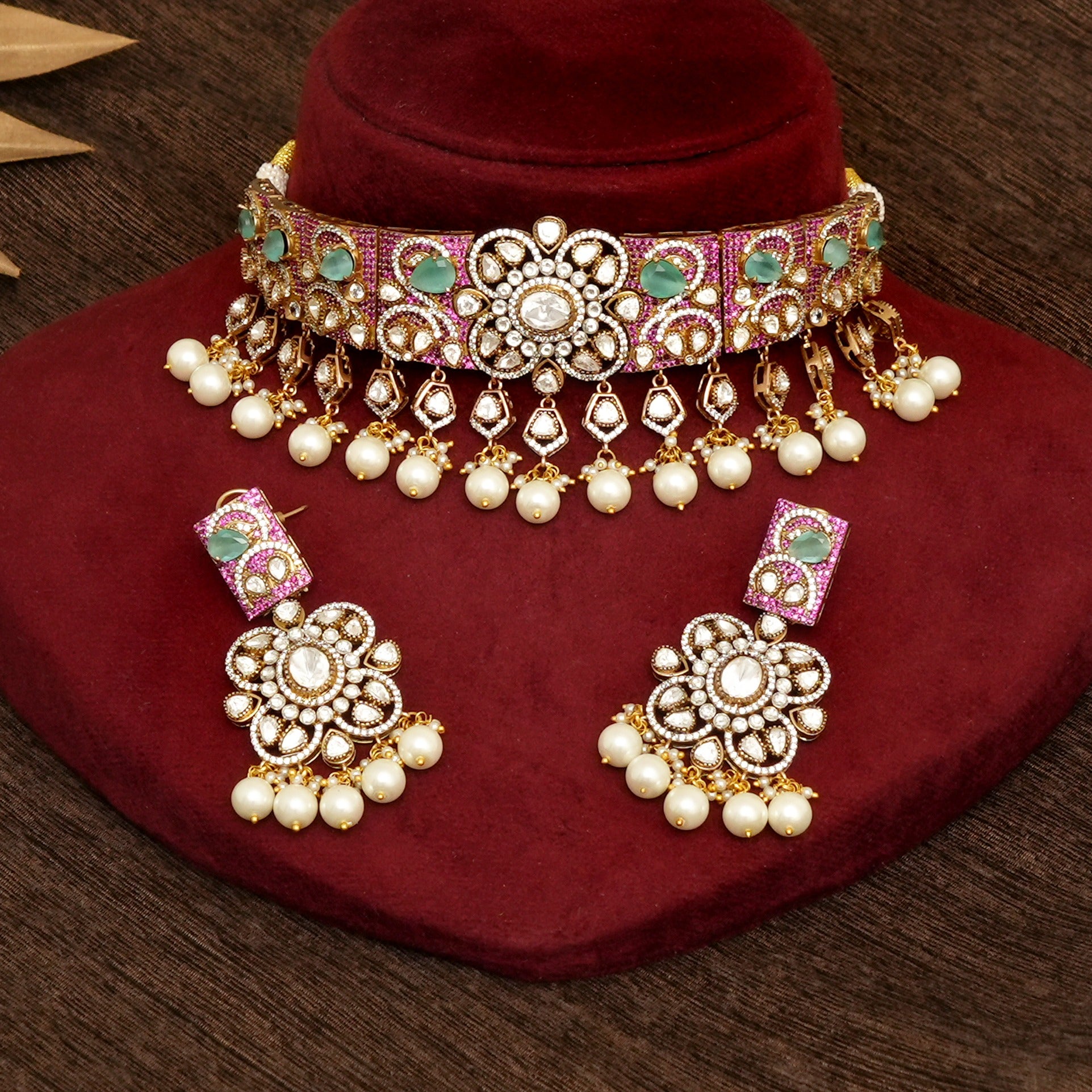 Sharada Kundan Statement Choker