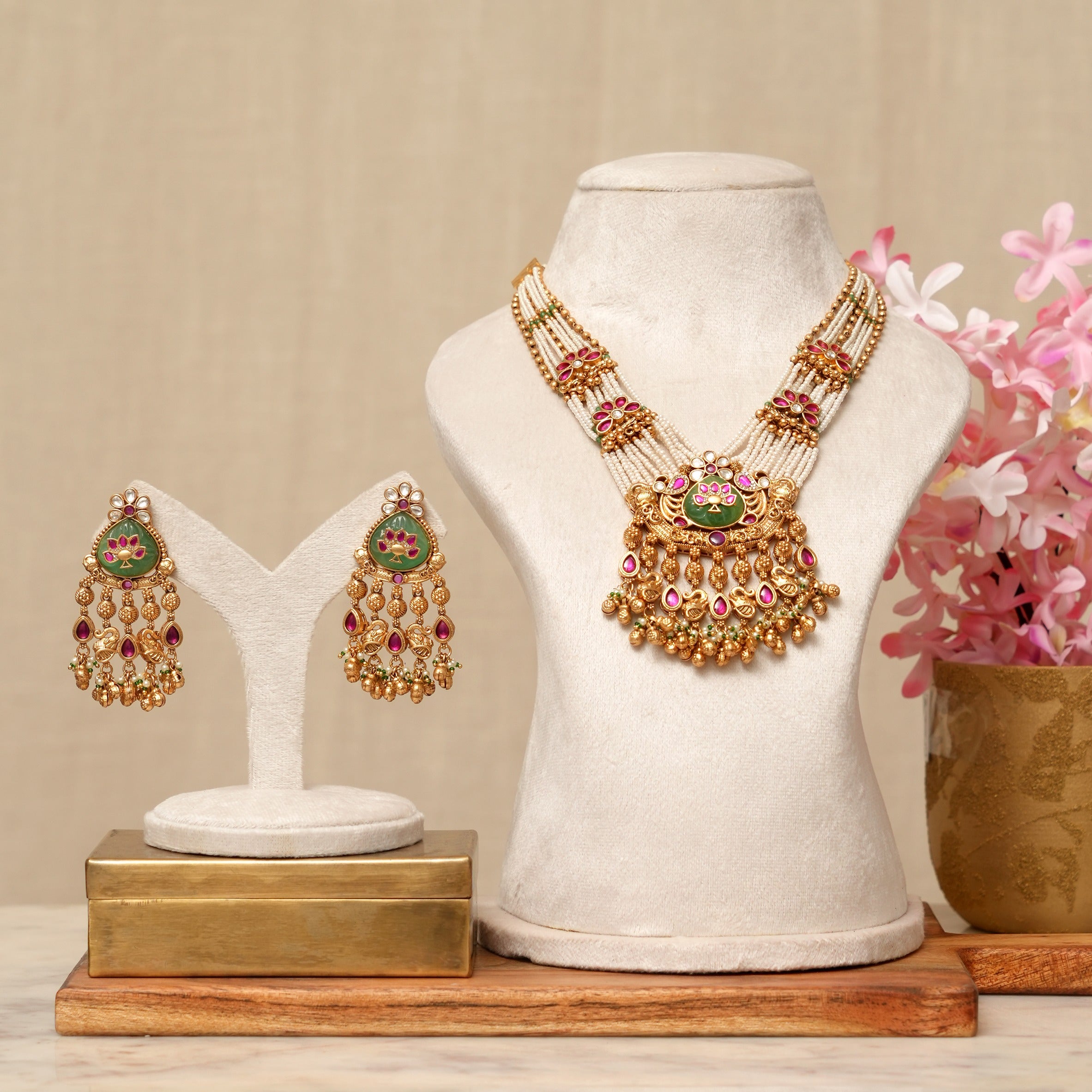 Nisha Kundan Heritage Gold Necklace Set
