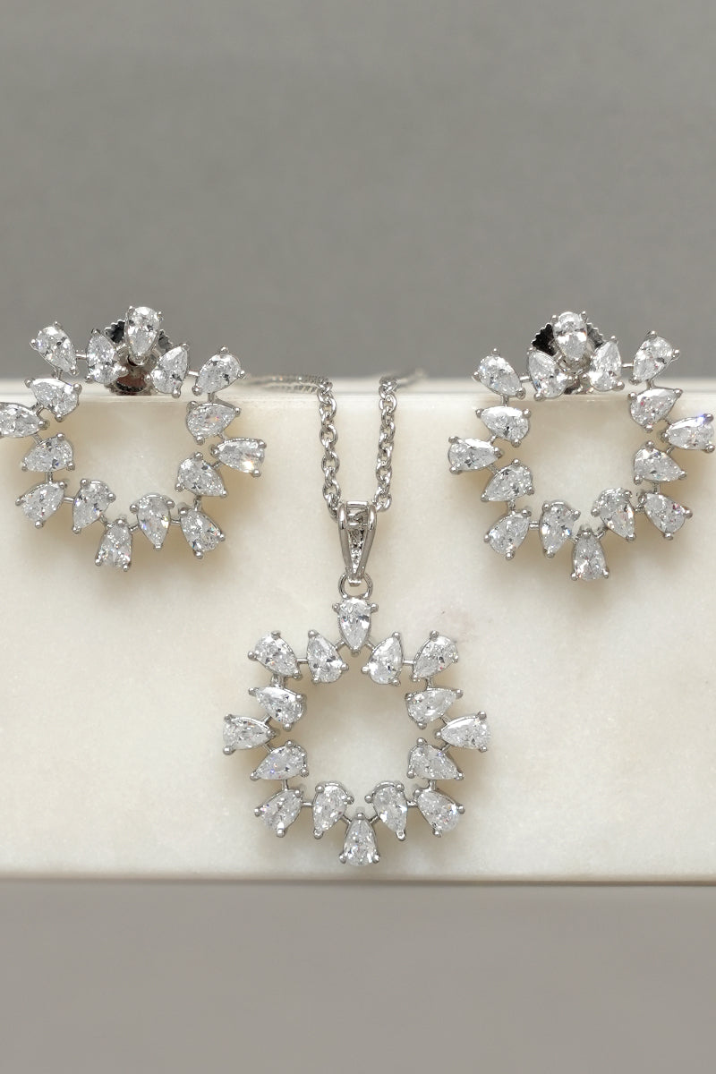 Anna Diamanté Pendent