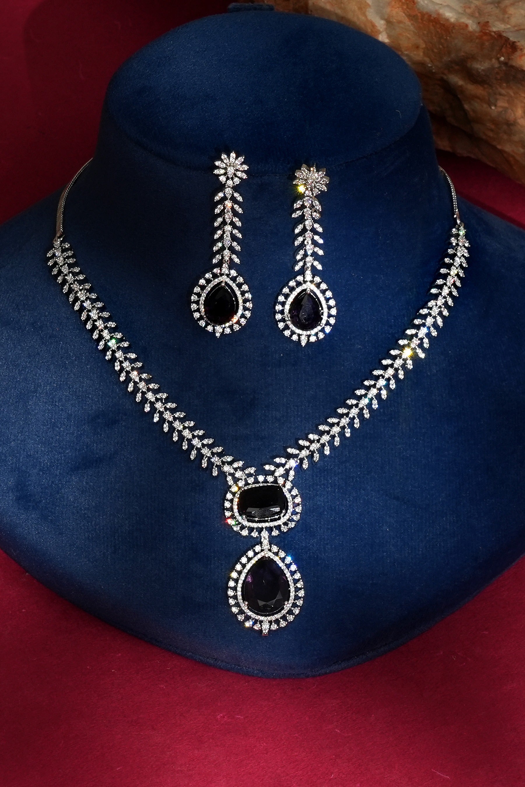 Ziana Sleek Sapphire Diamond Pendant Necklace Set for Modern Women