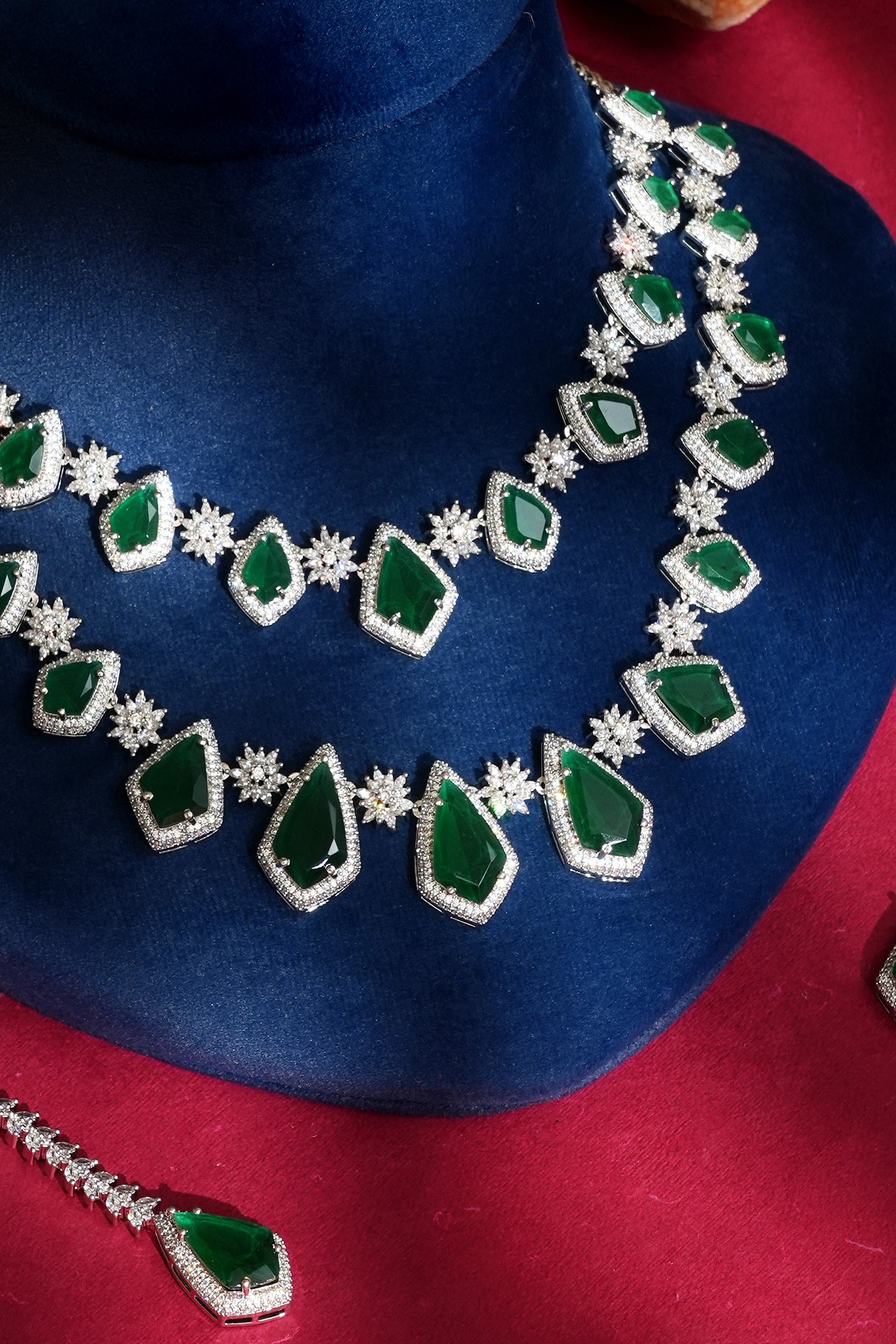 Ruhika Emerald Elegant American Diamond Necklace Set for Evening Wear