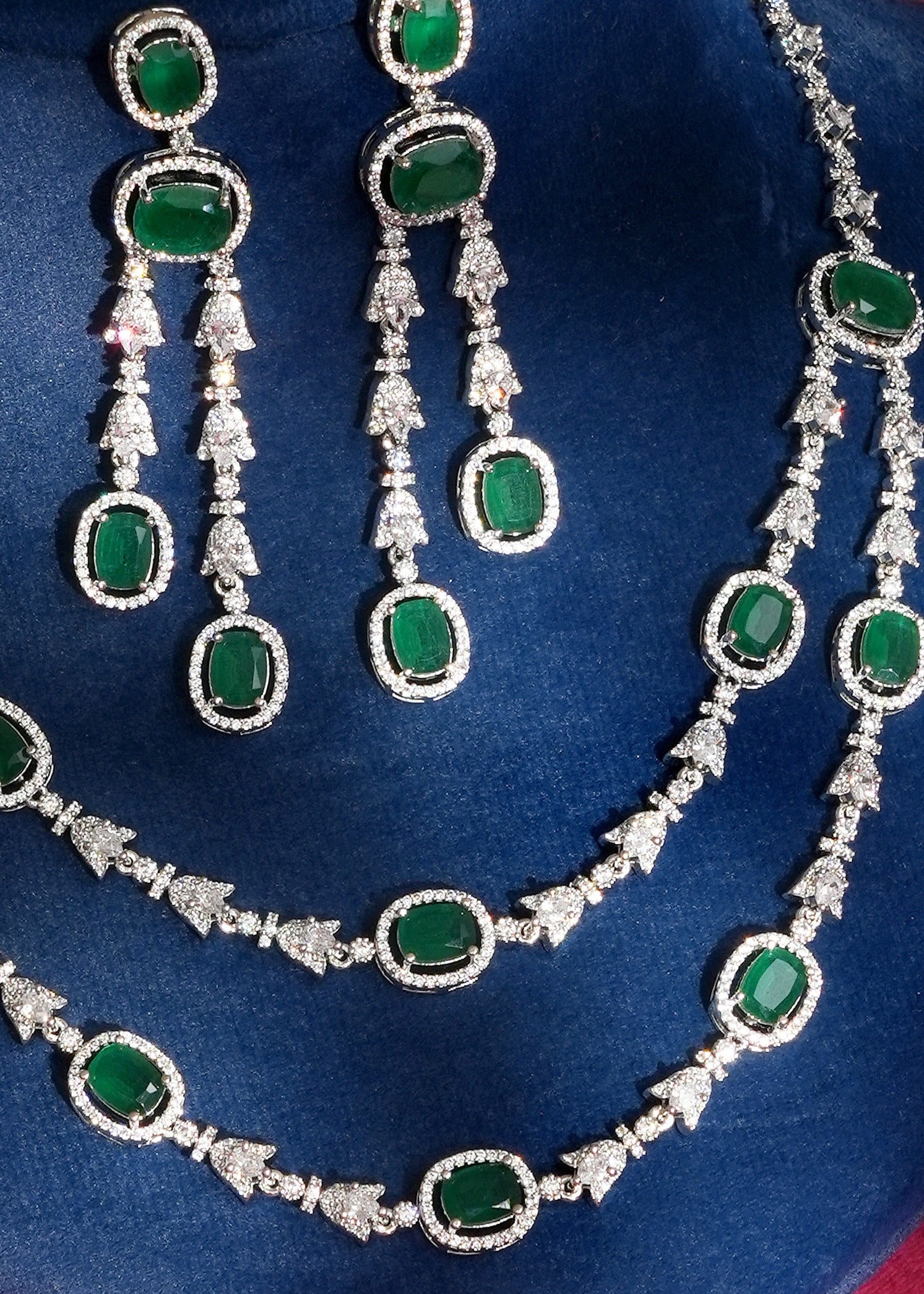 Vanshika Emerald Diamond Heritage Necklace Set for Wedding