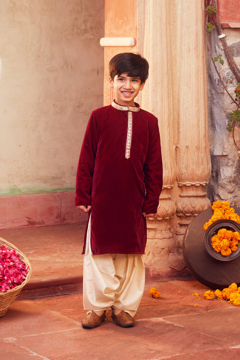 Maroon Kurta With White Pant