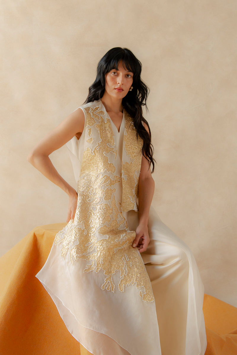 Gold Jaqard Percy With Jumpsuit