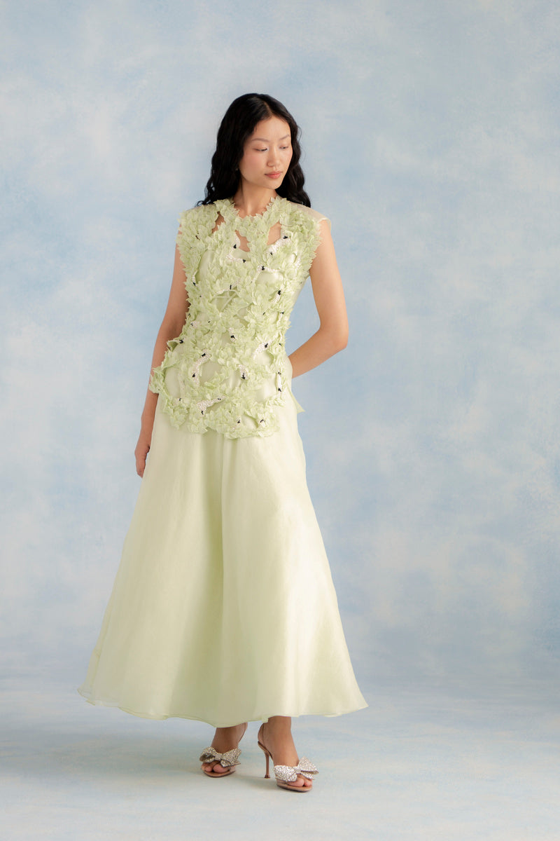 Organza Hydrangea Kanan With Organza Gown