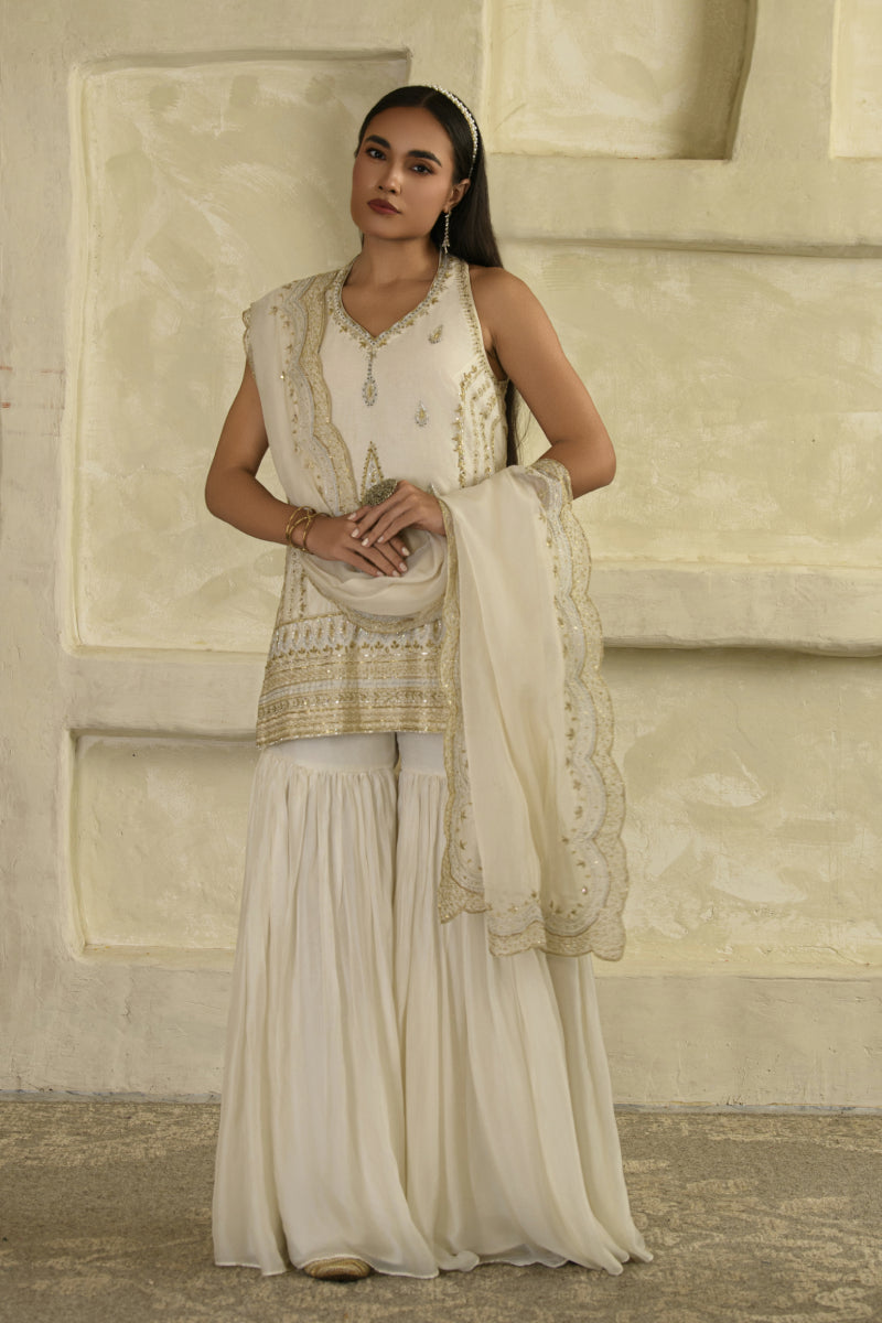 Zeba Halter Kurta Set – Chandrika Ivory