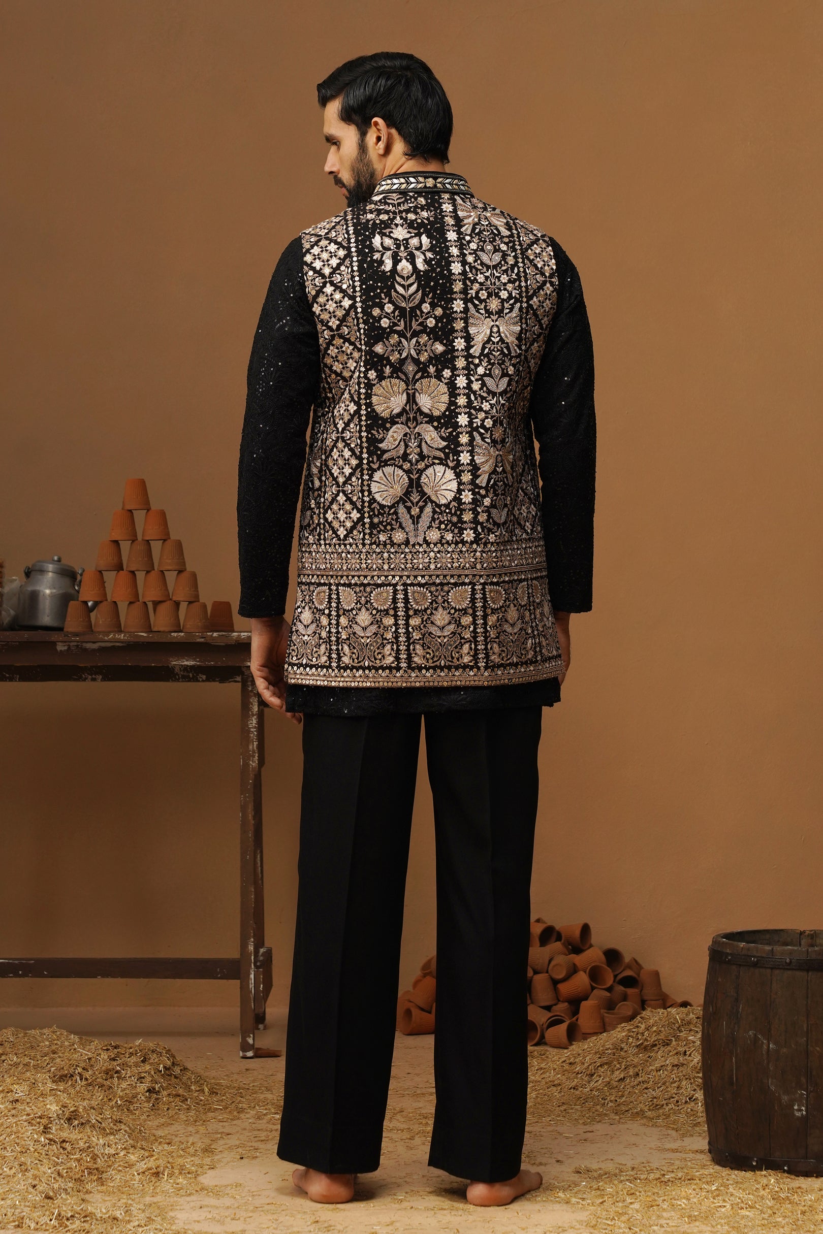 SANJH BLACK V NECKSHORT KURTA JACKET SET