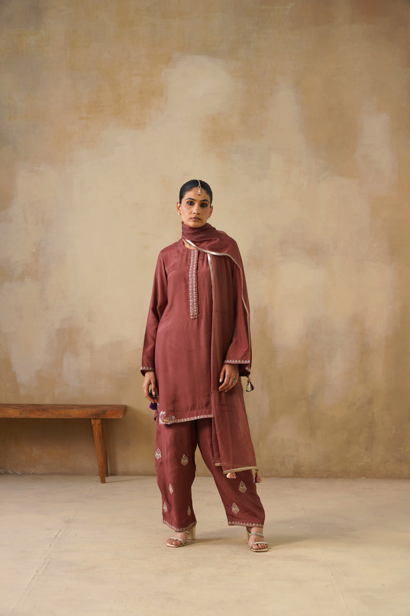 Noor Brown Kashmiri Kurta Set With Dupatta