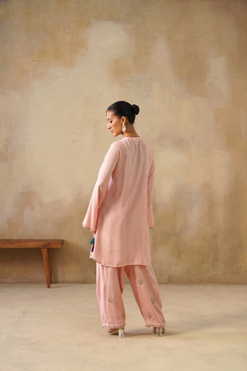 Noor Pink Kashmiri Kurta Set With Dupatta