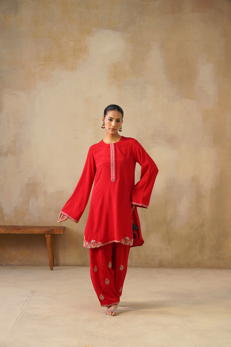 Noor Red Kashmiri Kurta Set With Dupatta
