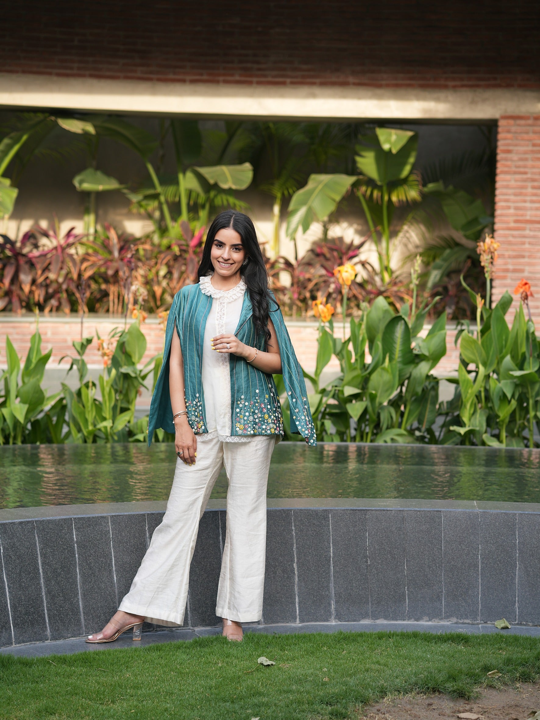 Chand Cape Shirt Set