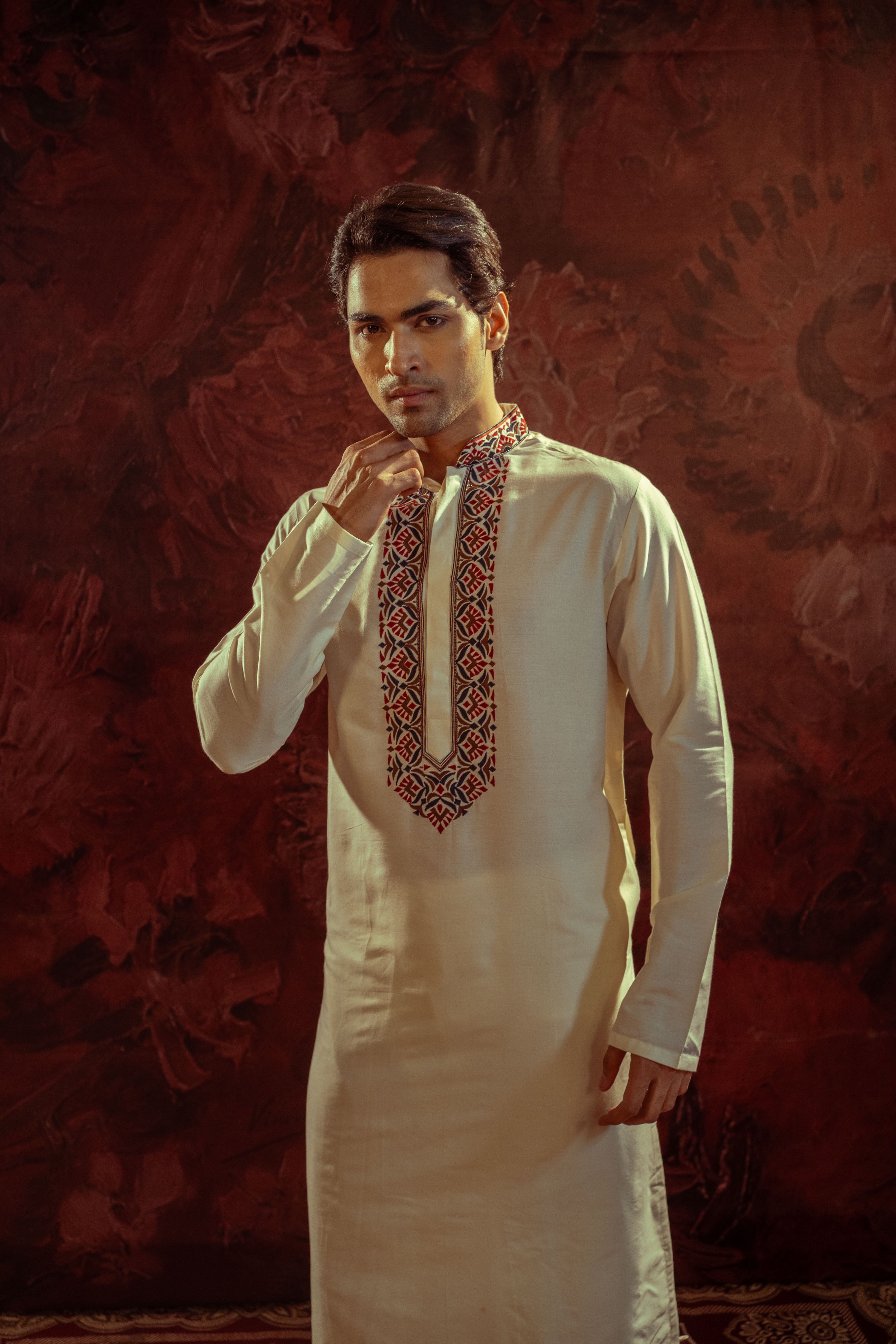 Offwhite Applique Kurta Set