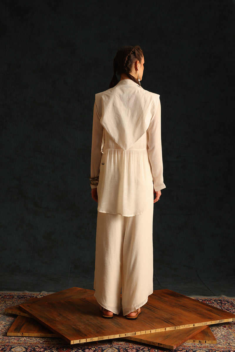 Assymetric shirt set with a cape blazer waistcoat