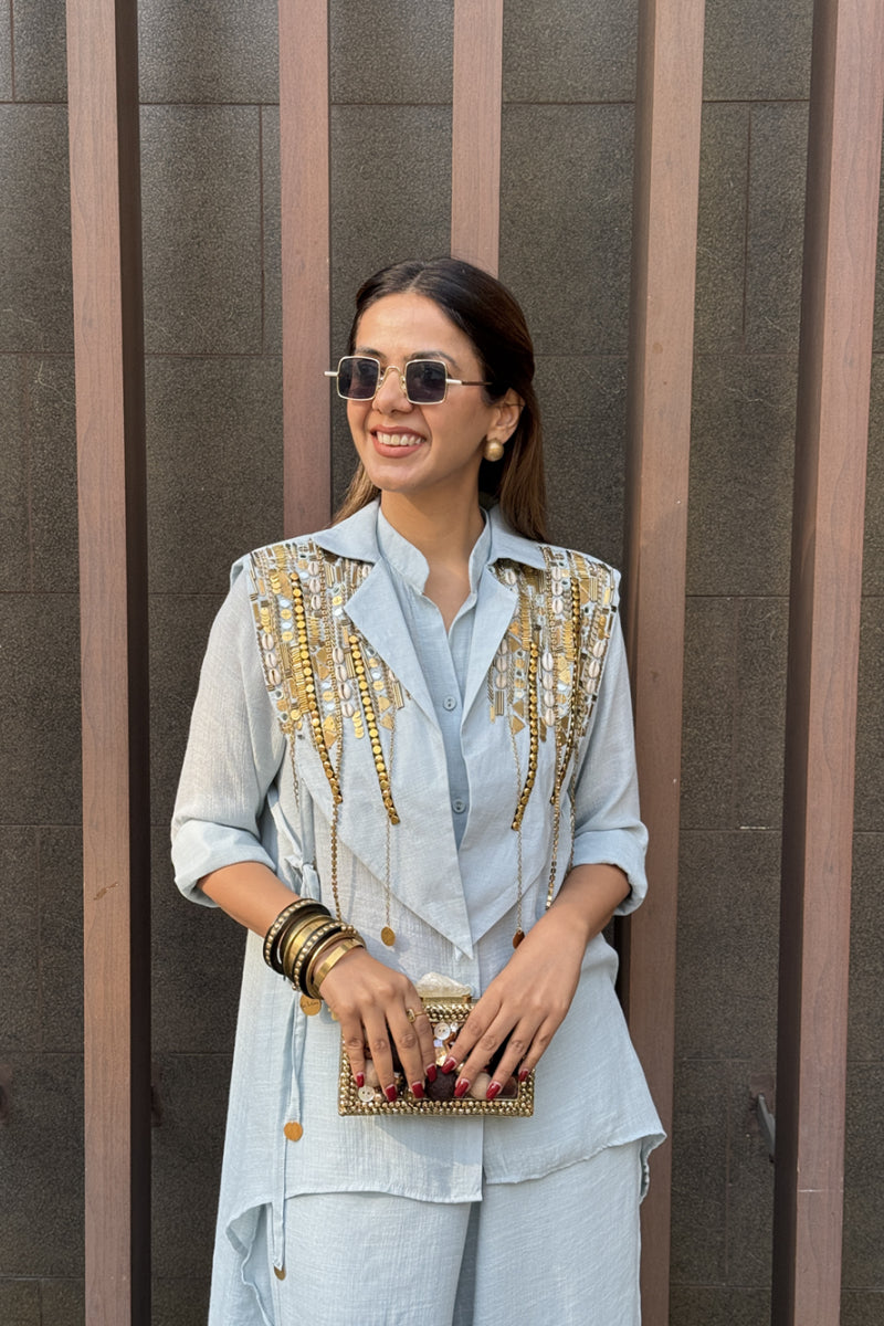 Waterfall shirt set with a cape blazer waistcoat