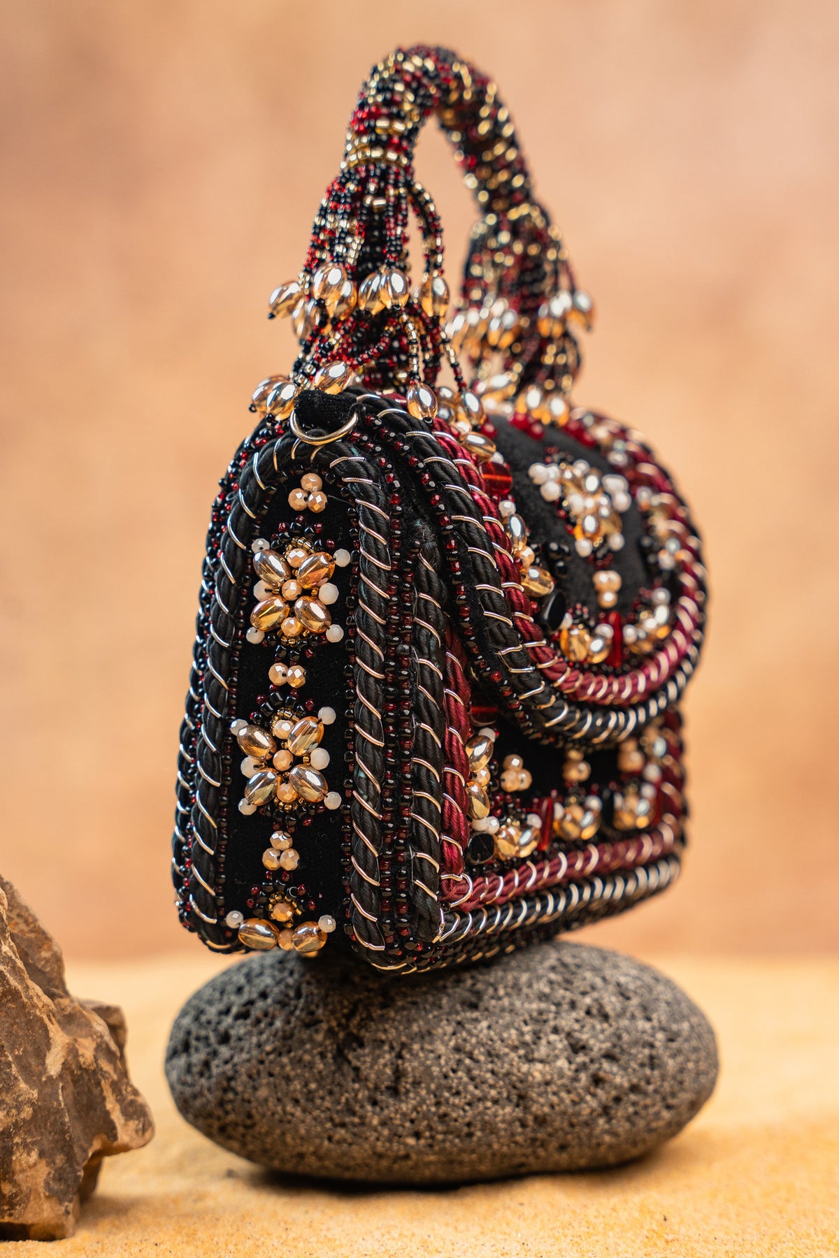 Empress Charm Noir