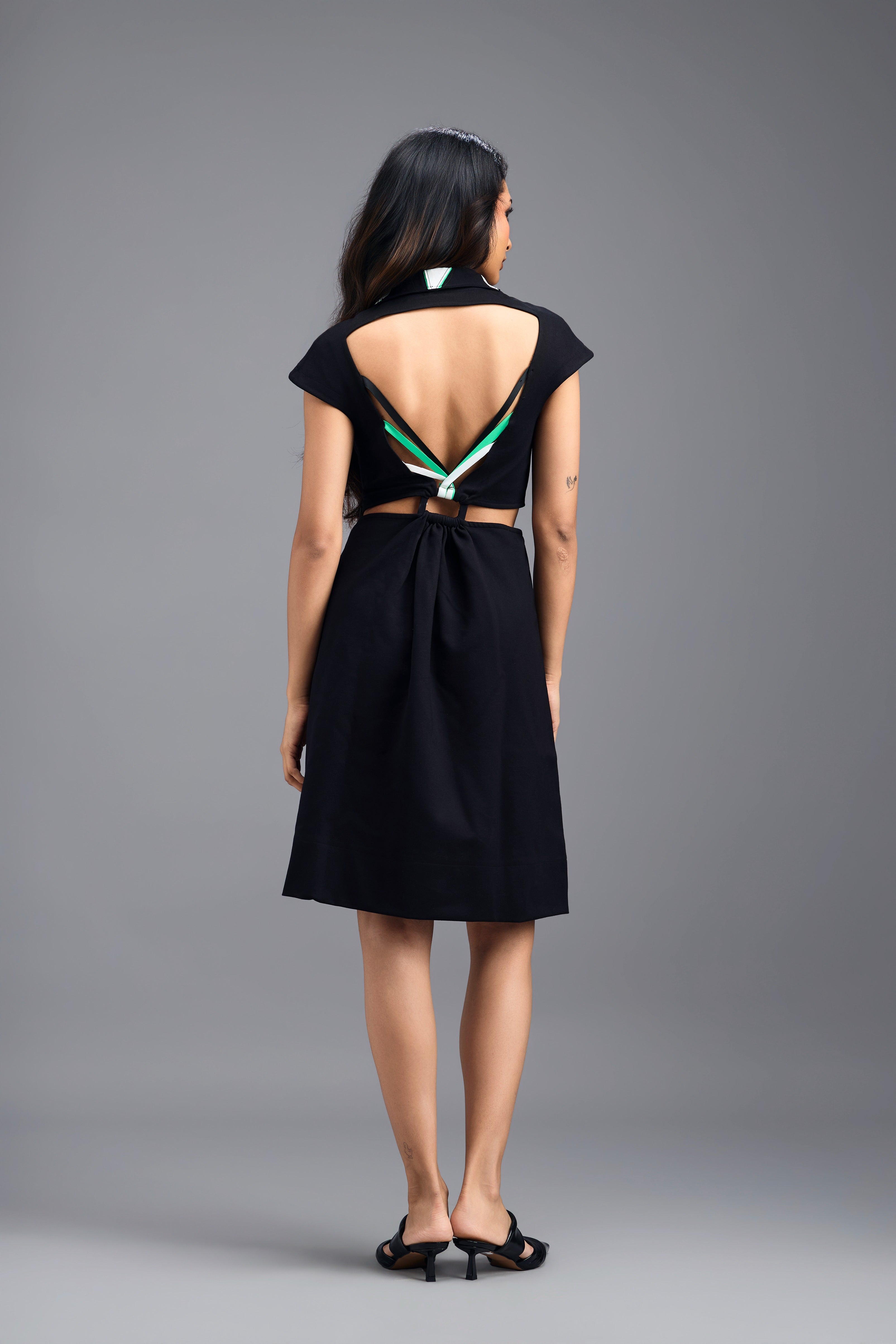 DRESS