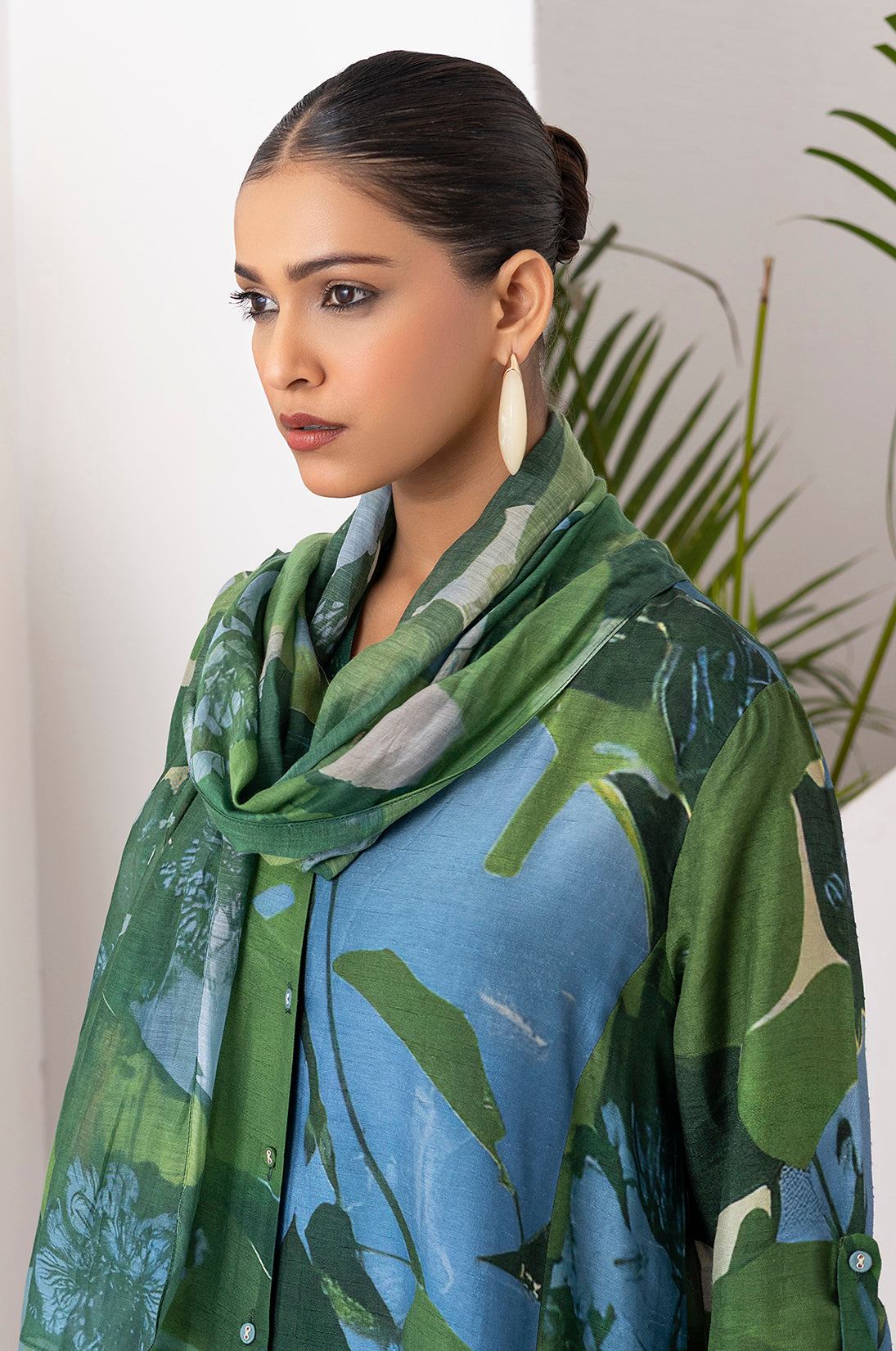Green & Blue Thin Chanderi Printed Stole