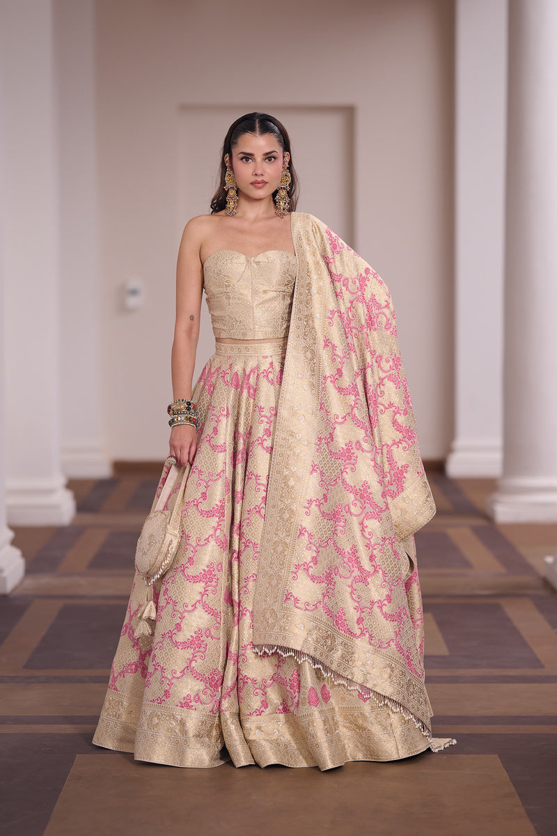 SAFAA GULAABI CHAM CHAM LEHENGA