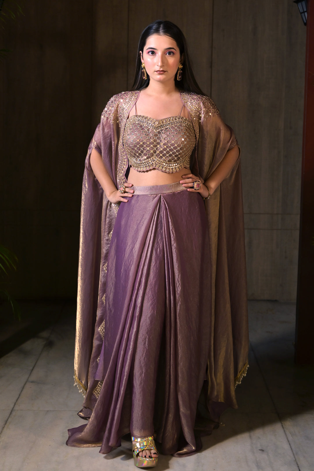 Hemangi Cape Set