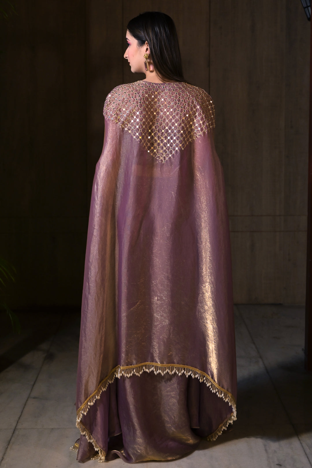 Hemangi Cape Set