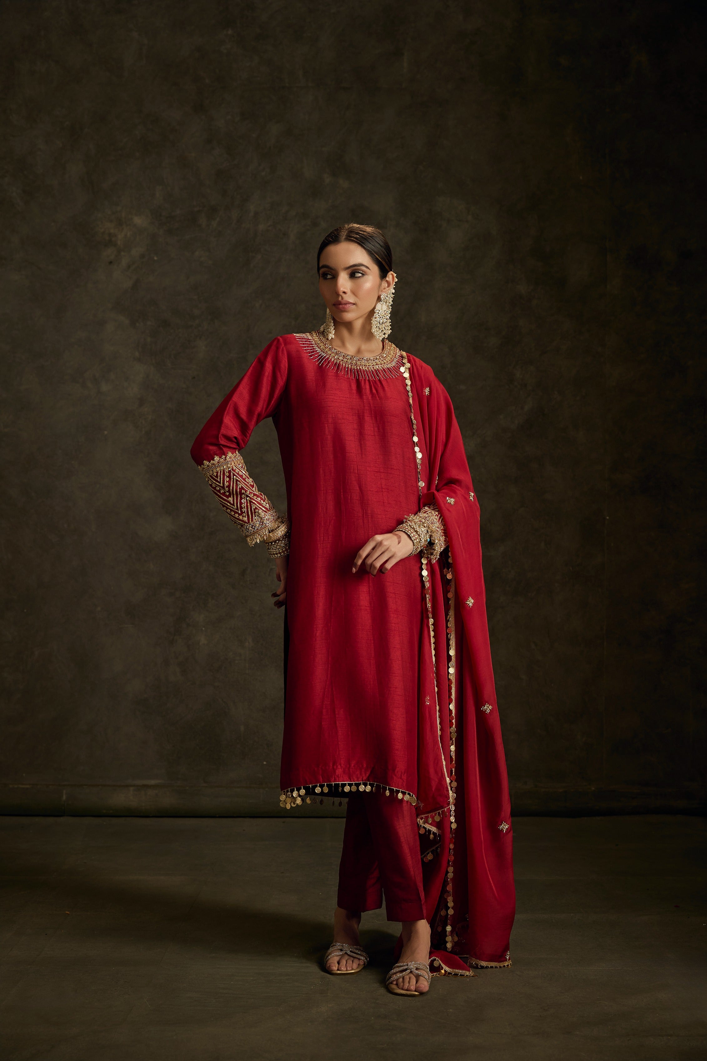 Jashnara-Red Hand Embriodered kurta Set