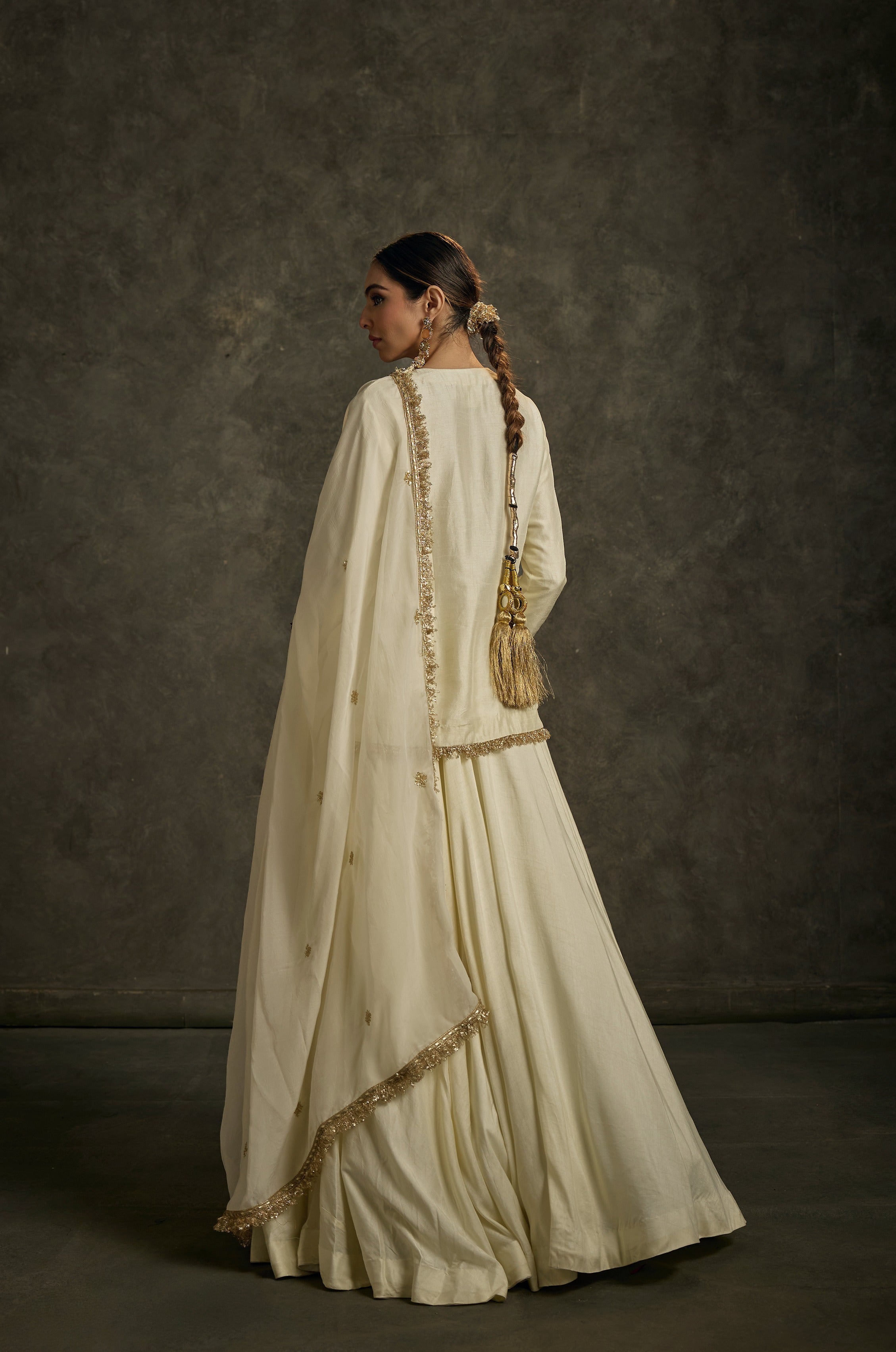 Heeriya -Ivory Hand Embriodered Kurta-Lehenga -Dupatta Set