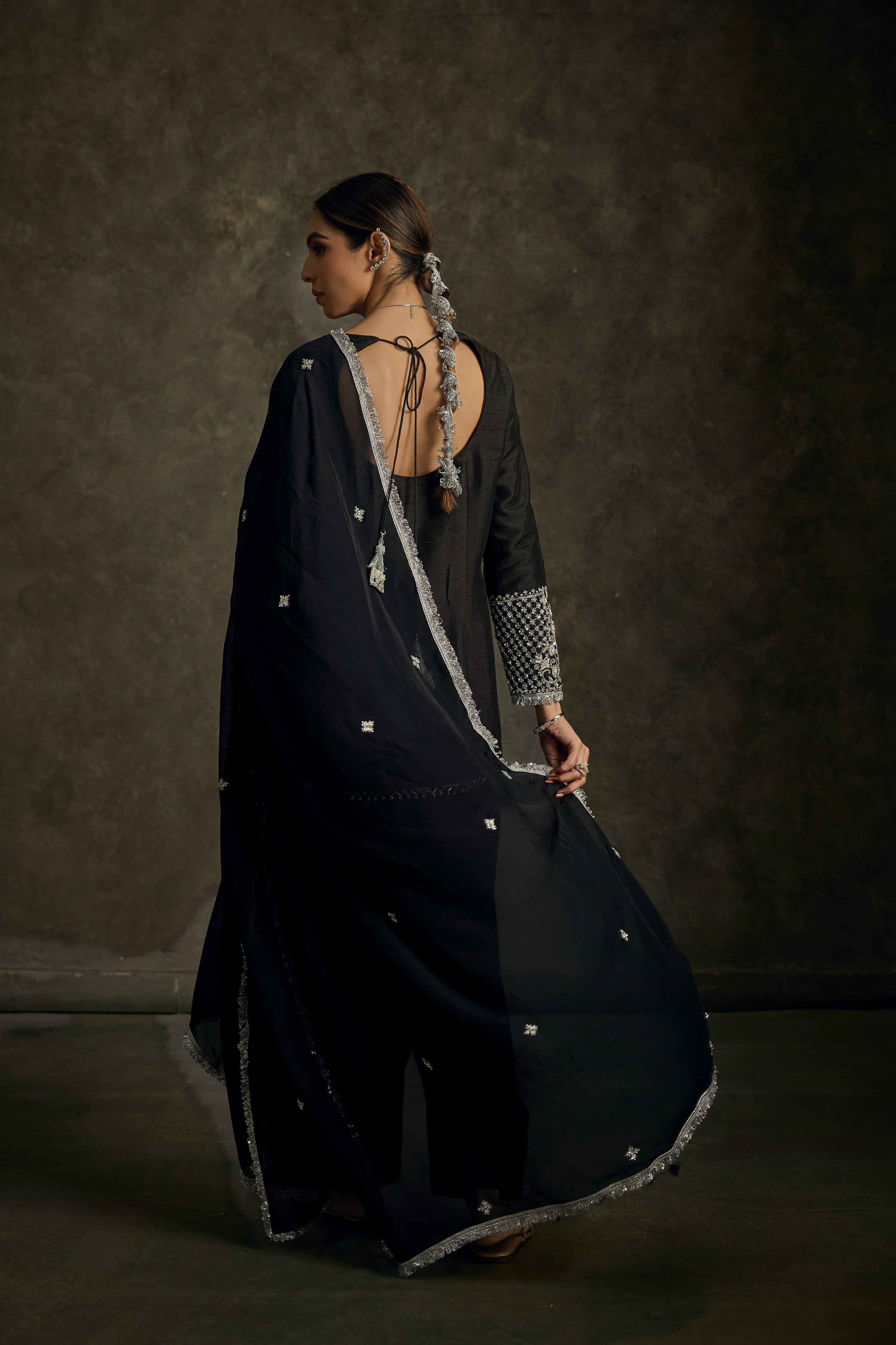 Zeeya-Black Zardozi Kurta Salwaar Set with Embroidered Dupatta
