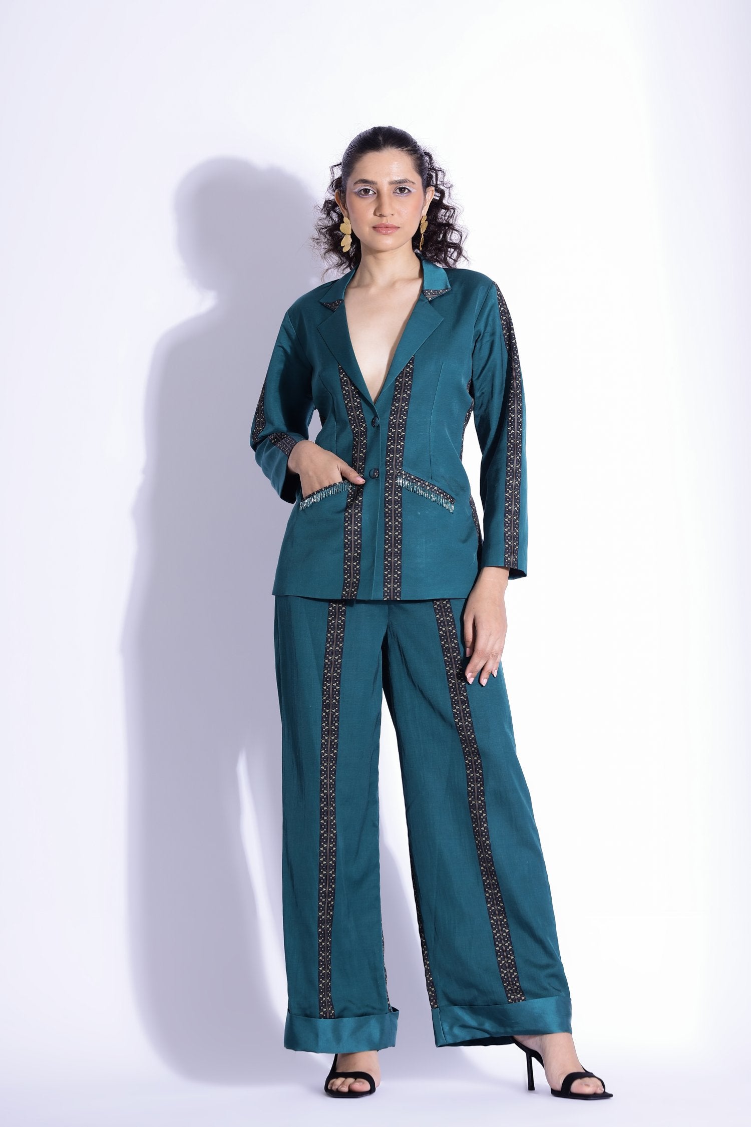 Close Fit Jacket And Pants