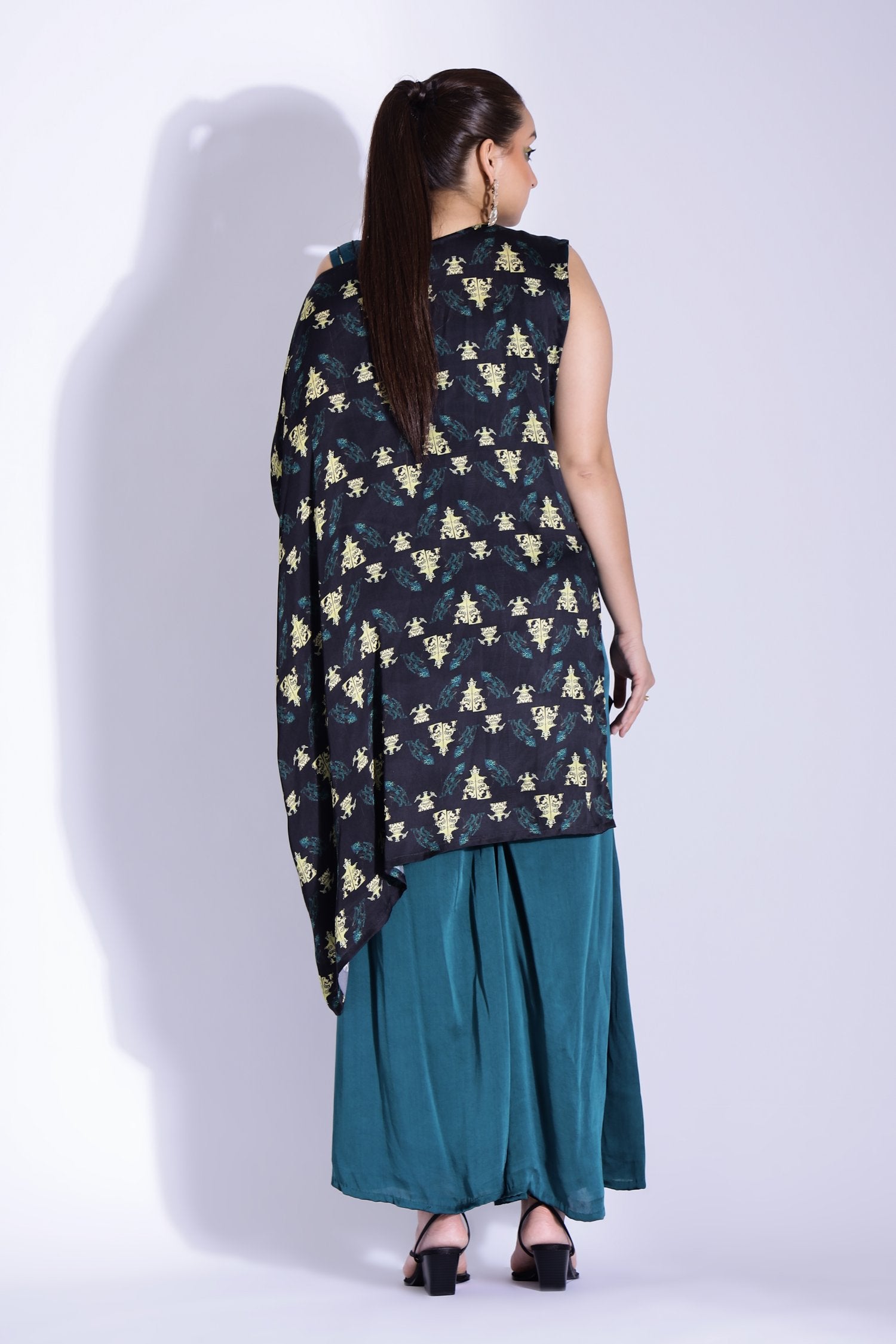 Pant Sari With A One-Shoulder Pallu