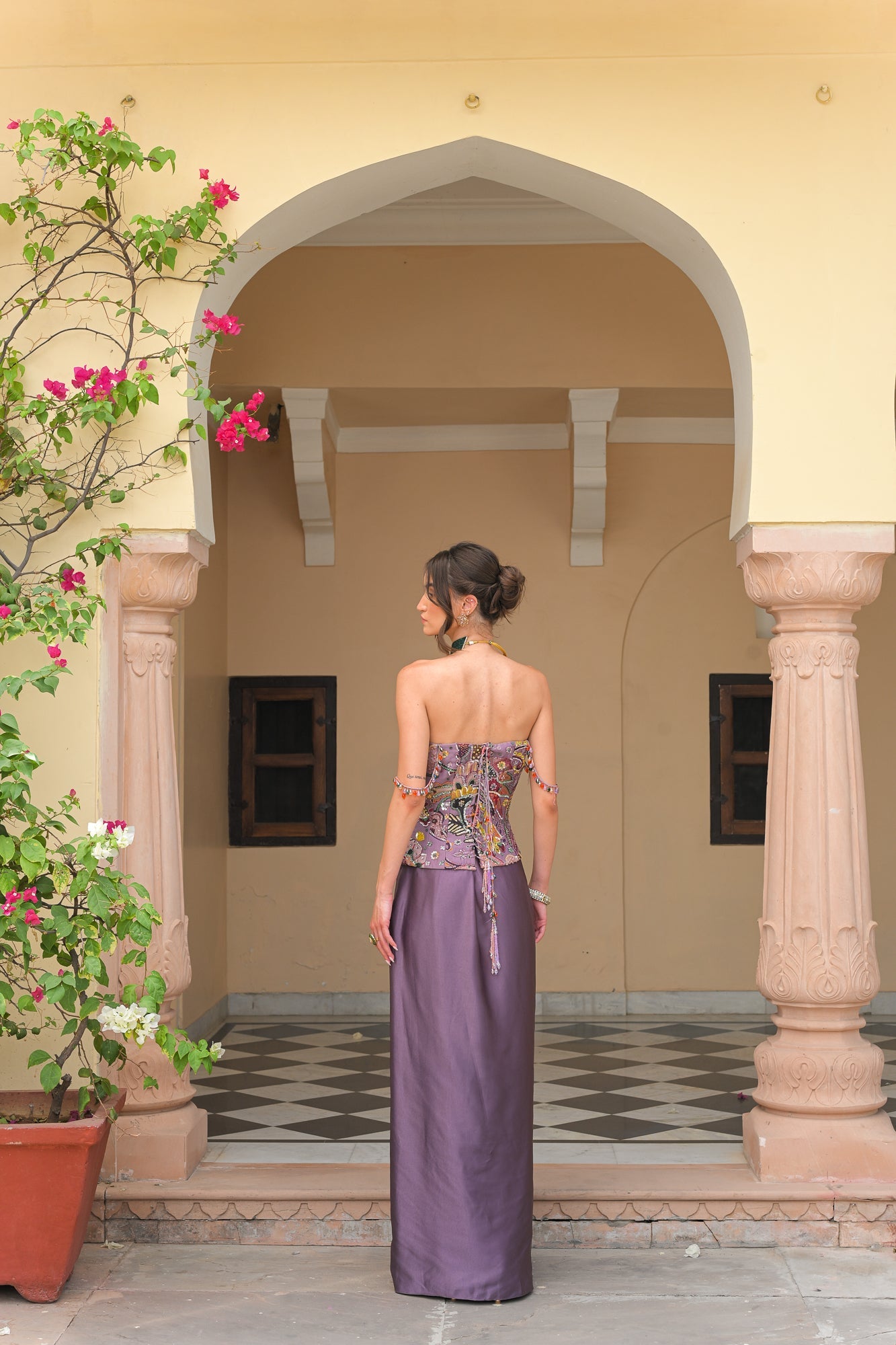 VIOLET BLOOM HIGHLIGHT CORSET WITH SATIN THROW SKIRT SET