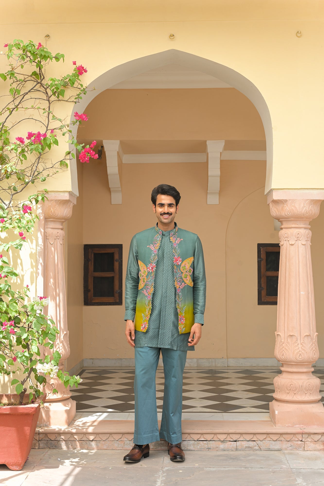 CUTWORK THREAD WORK PATCH EMBROIDERED HALF JACKET PAIRED WITH PIN TUCK KURTA AND STRAIGHT PANTS