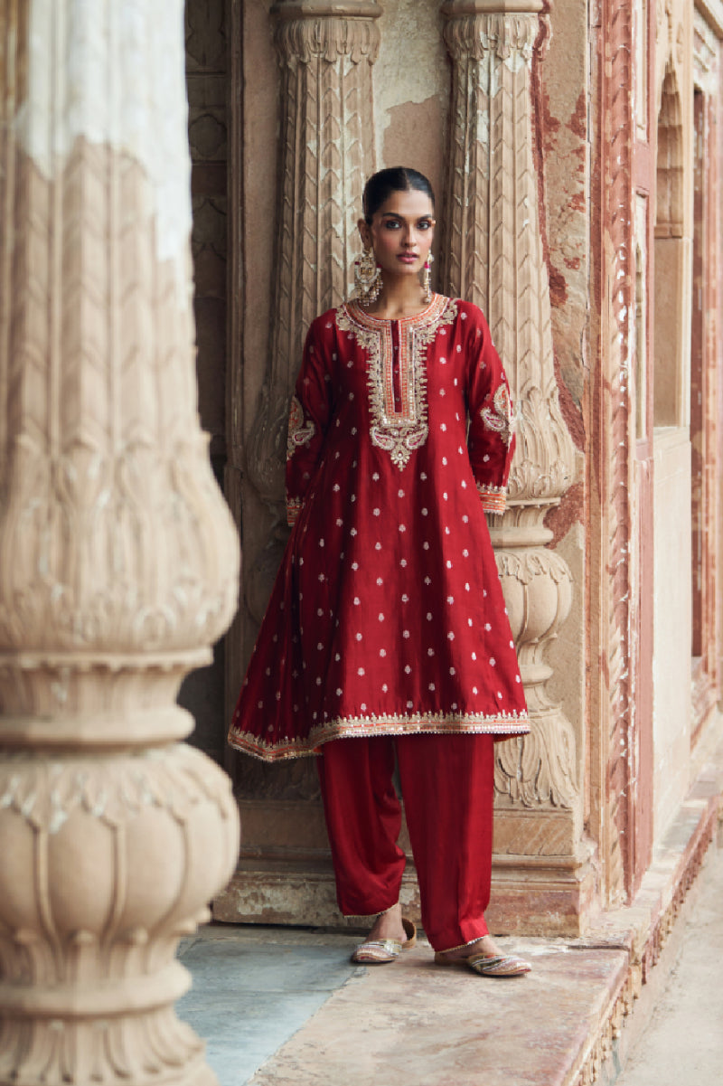 INAAYAT - DEEP RED CHAUGA WITH SALWAR