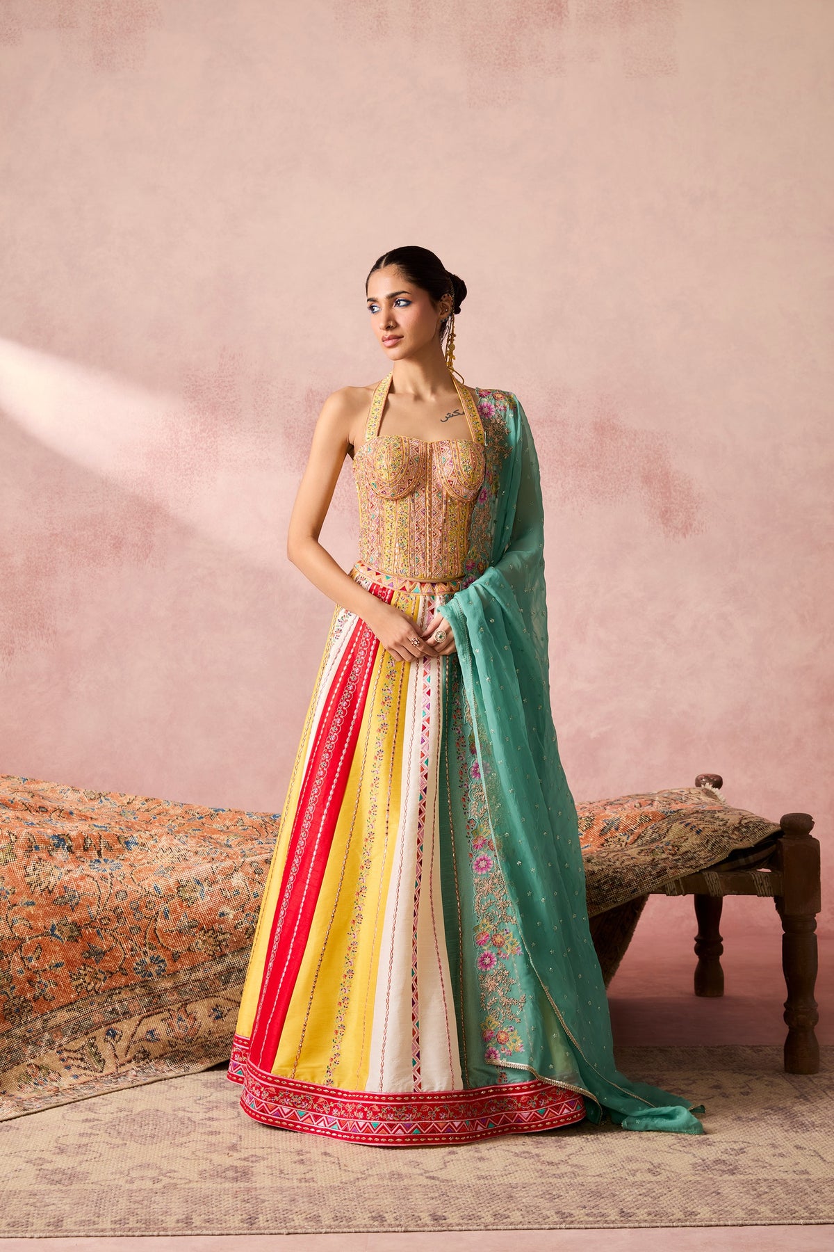 INAYAT KALI LEHENGA