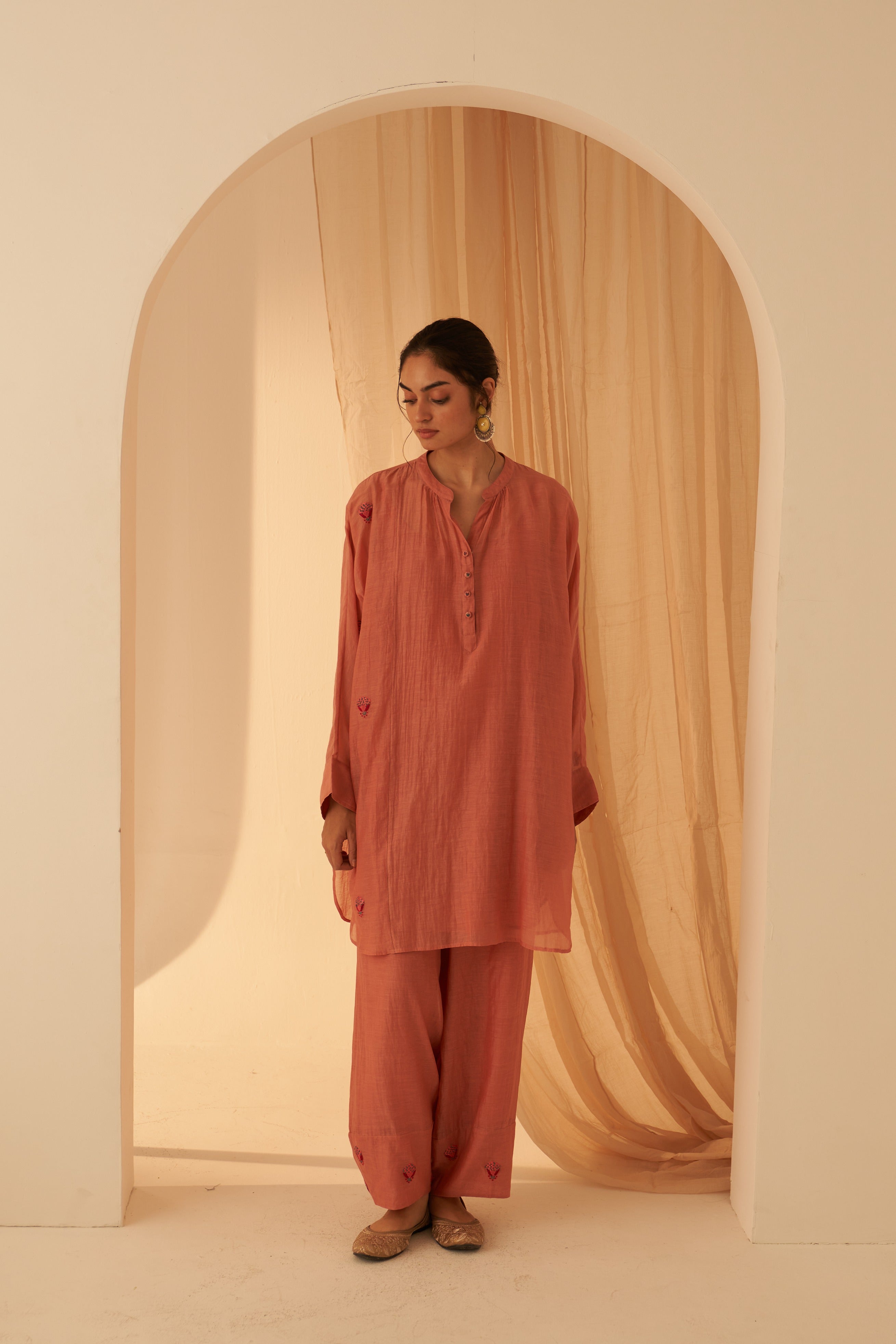 Peach Chanderi Resham Buti Kurta Set
