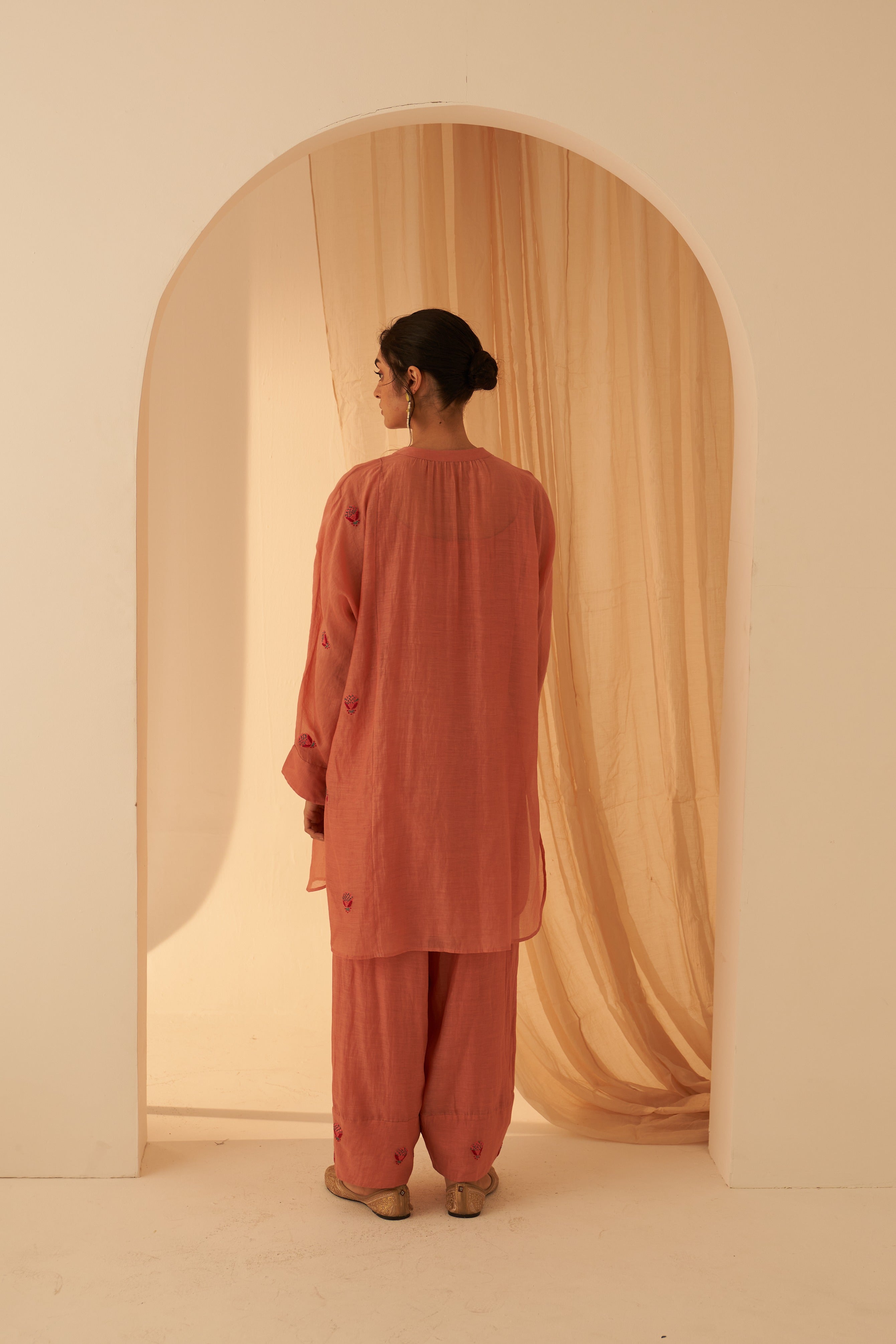 Peach Chanderi Resham Buti Kurta Set