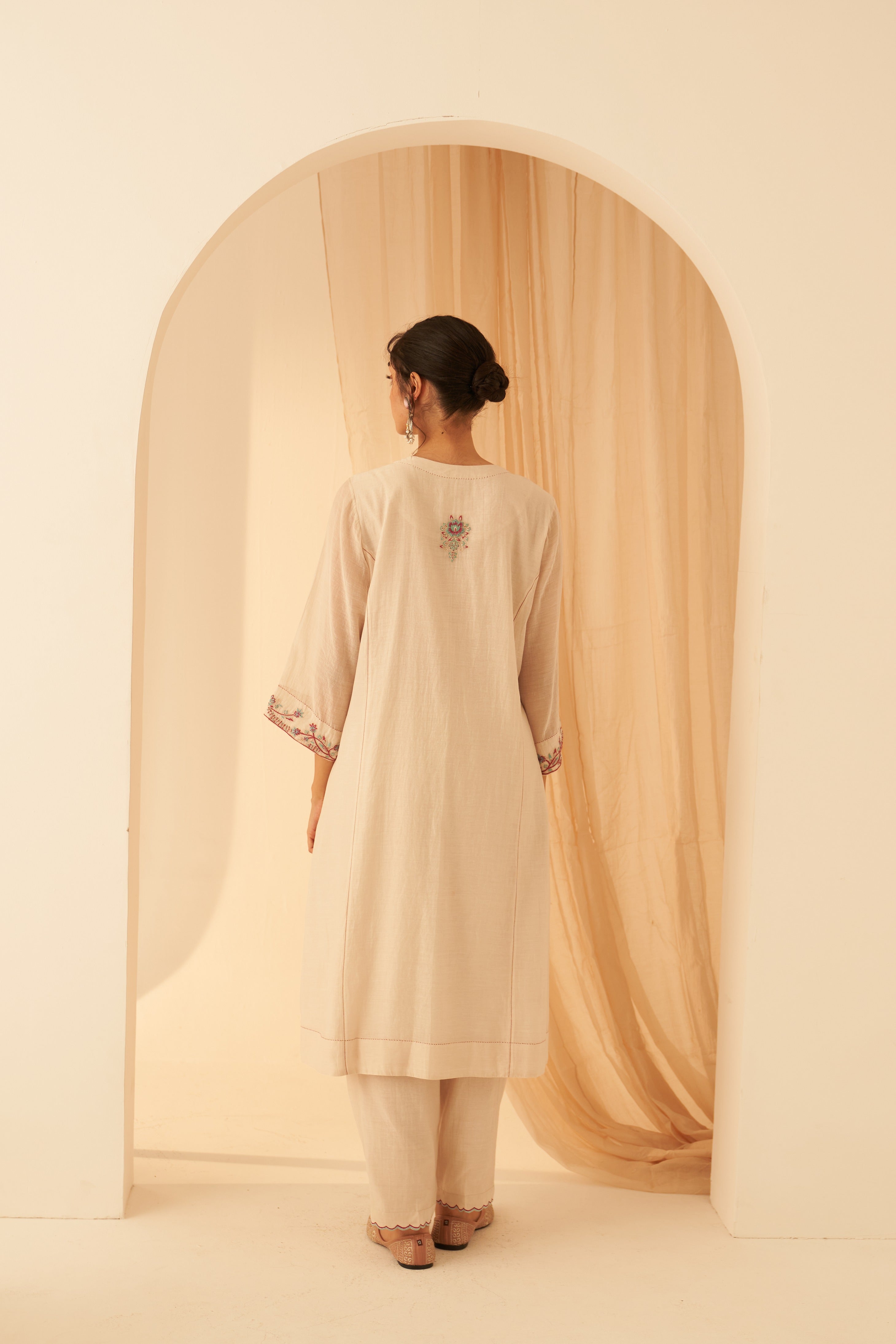 Ivory Chanderi Embroidered Kurta Set