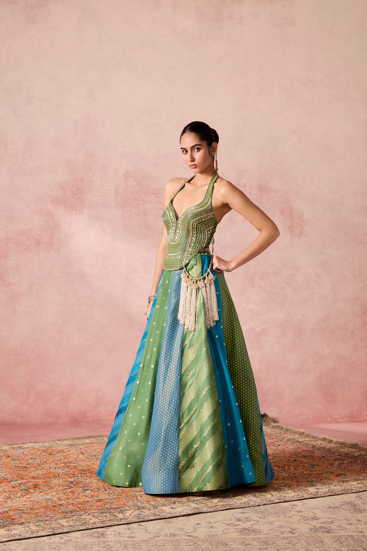 JUGNU JAMEWAR LEHENGA