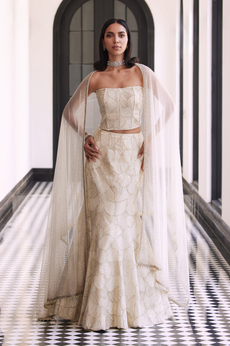 FONYSTHIA HEAVY LEHENGA