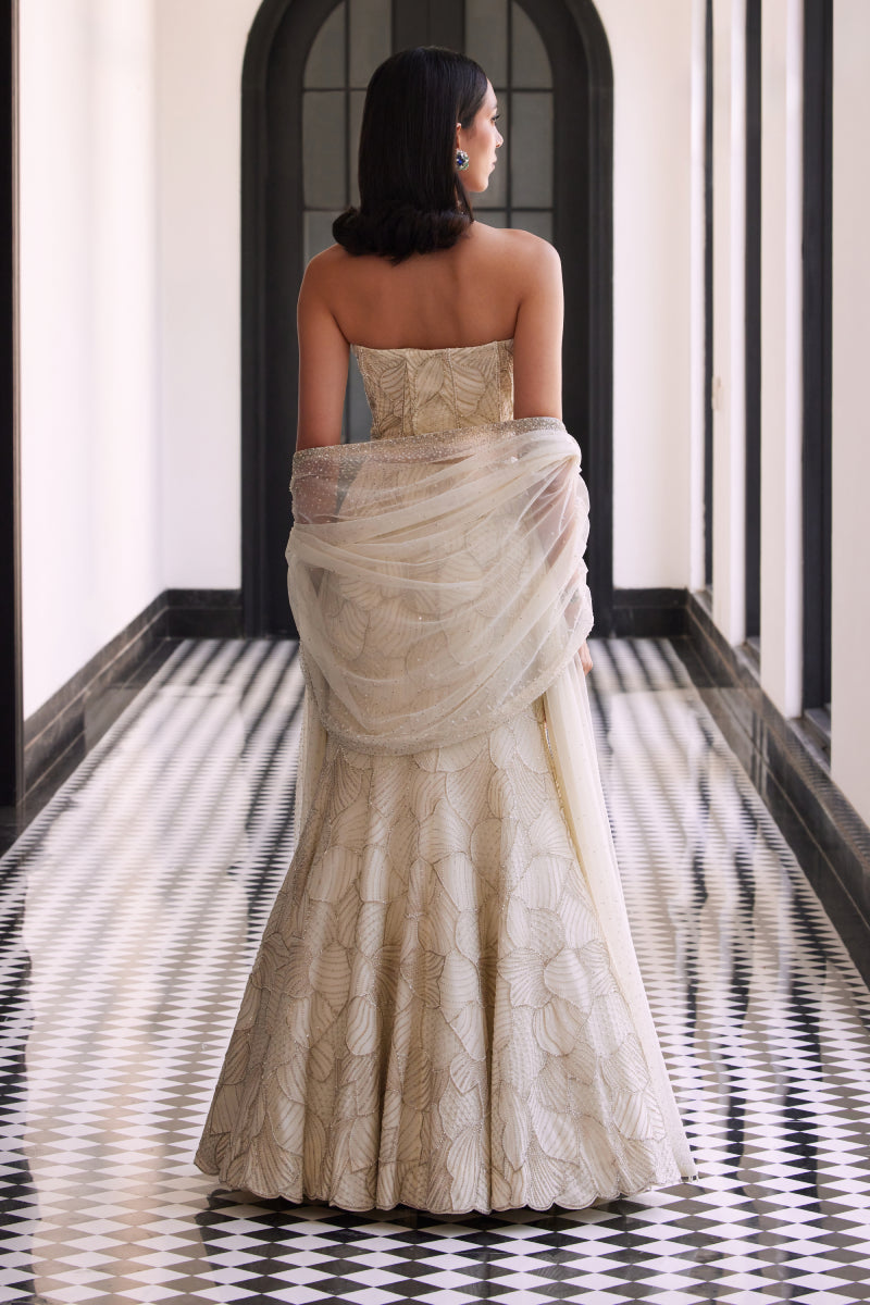 FONYSTHIA HEAVY LEHENGA