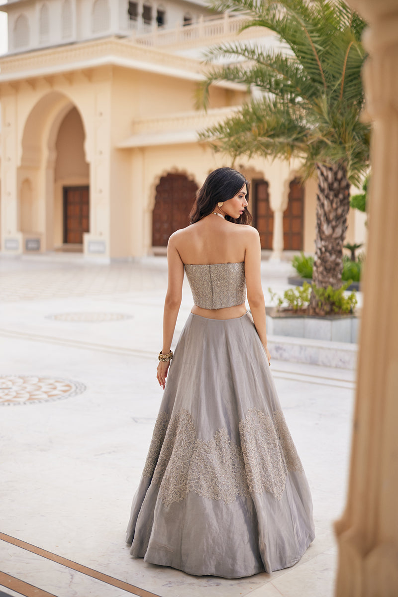 KRYSTABELLE LEHENGA
