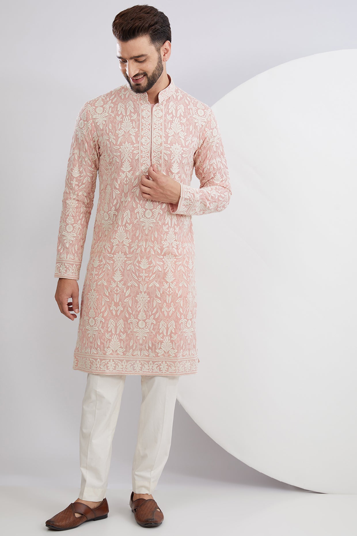 Pink Threadwork Kurta with Intricate Embroidered Neckline