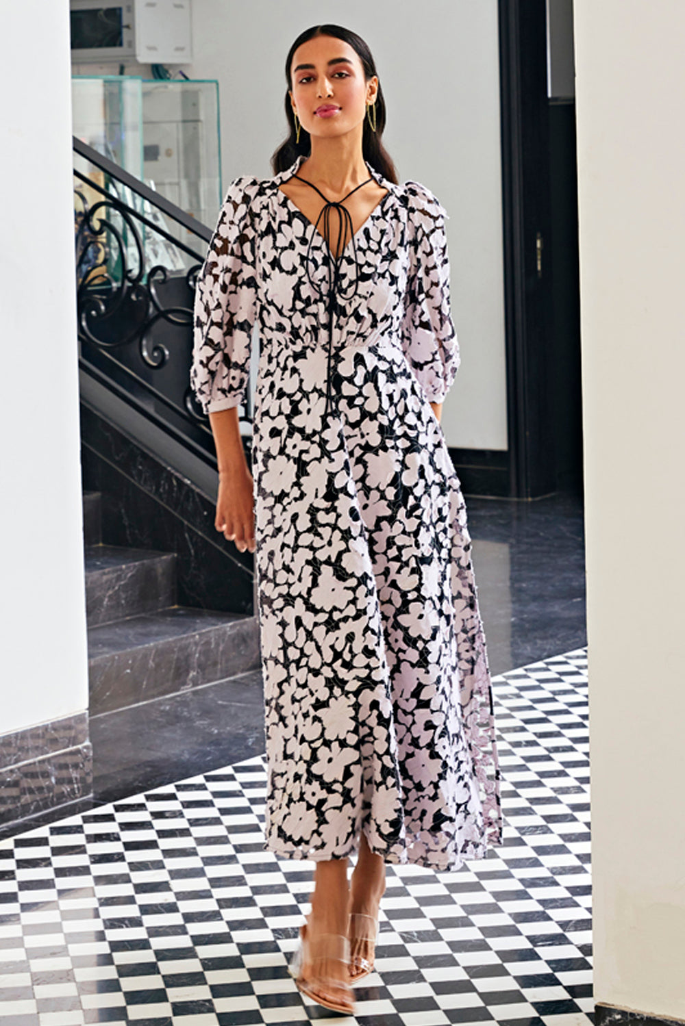 3D FLOWER CONTRAST DRESS